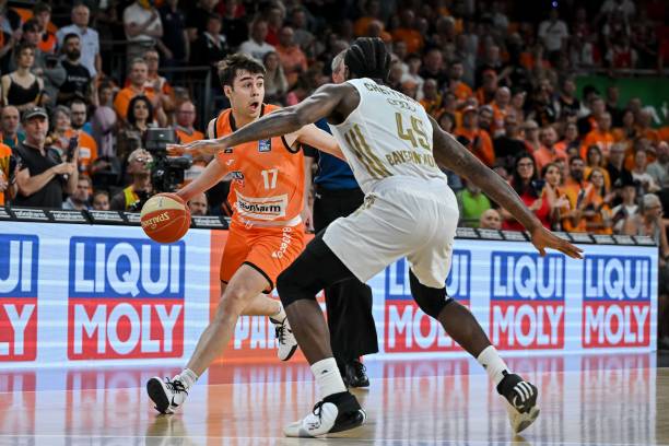 的前提下 的前提下